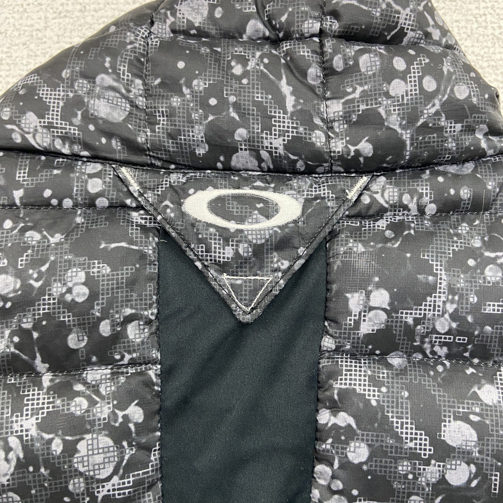 OAKLEY　オークリー　ダウンフェザージャケット　ダウンベスト　ダウン90%　黒　ブラック　XLサイズ　古着