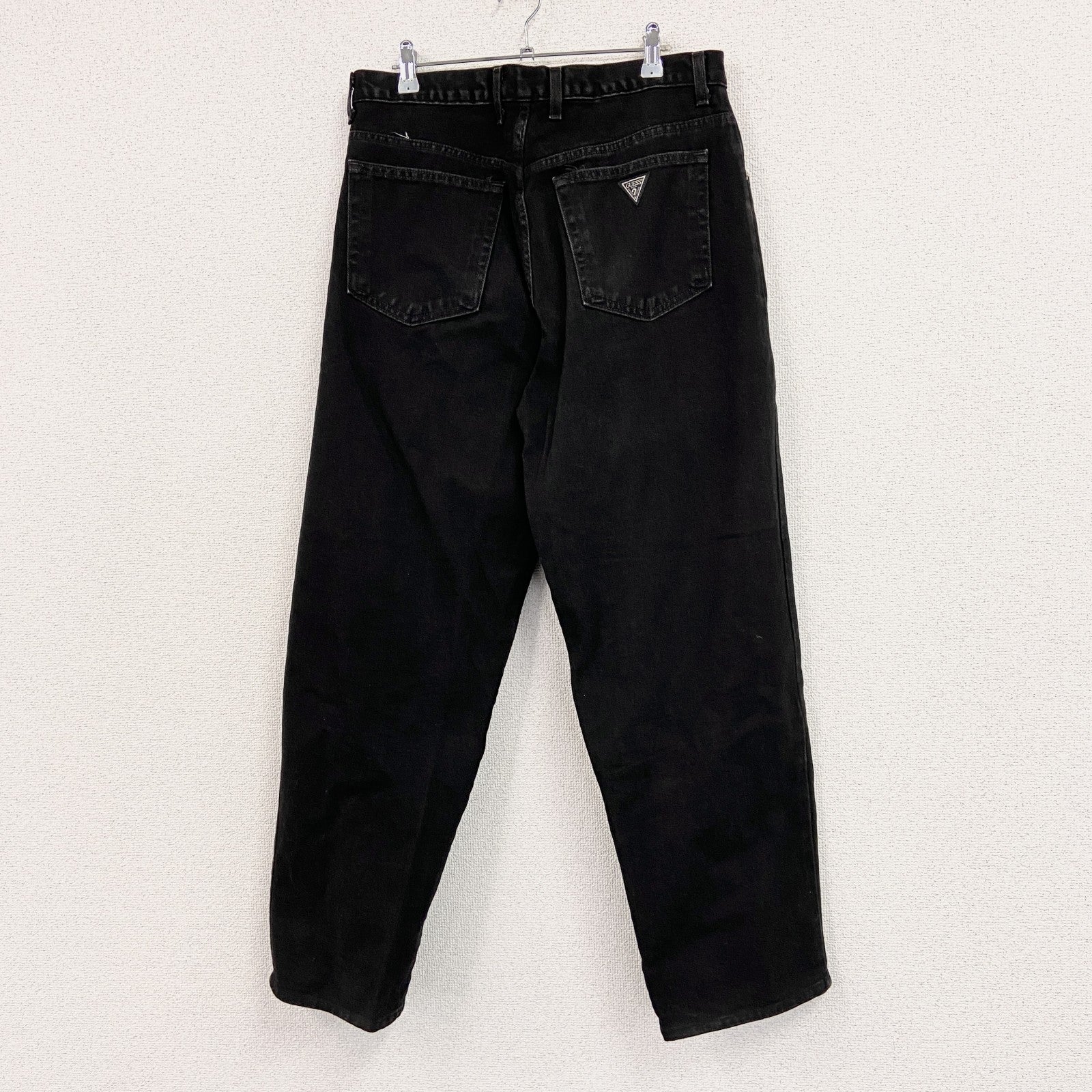 90s　GUESS JEANS　ゲスジーンズ　デニムパンツ/ジーンズ　ボタンフライ　黒　ブラック　W34サイズ　　ヴィンテージ　古着