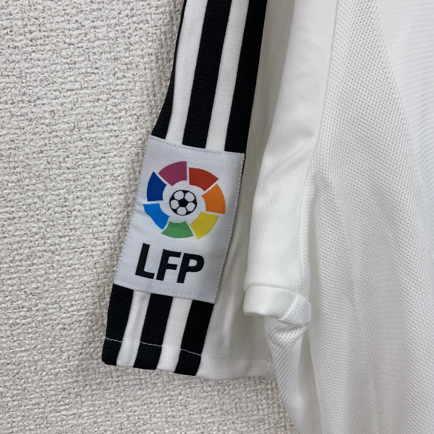 adidas　アディダス　レアルマドリード　ベッカム　ユニフォーム　ゲームシャツ　白　ホワイト　Mサイズ