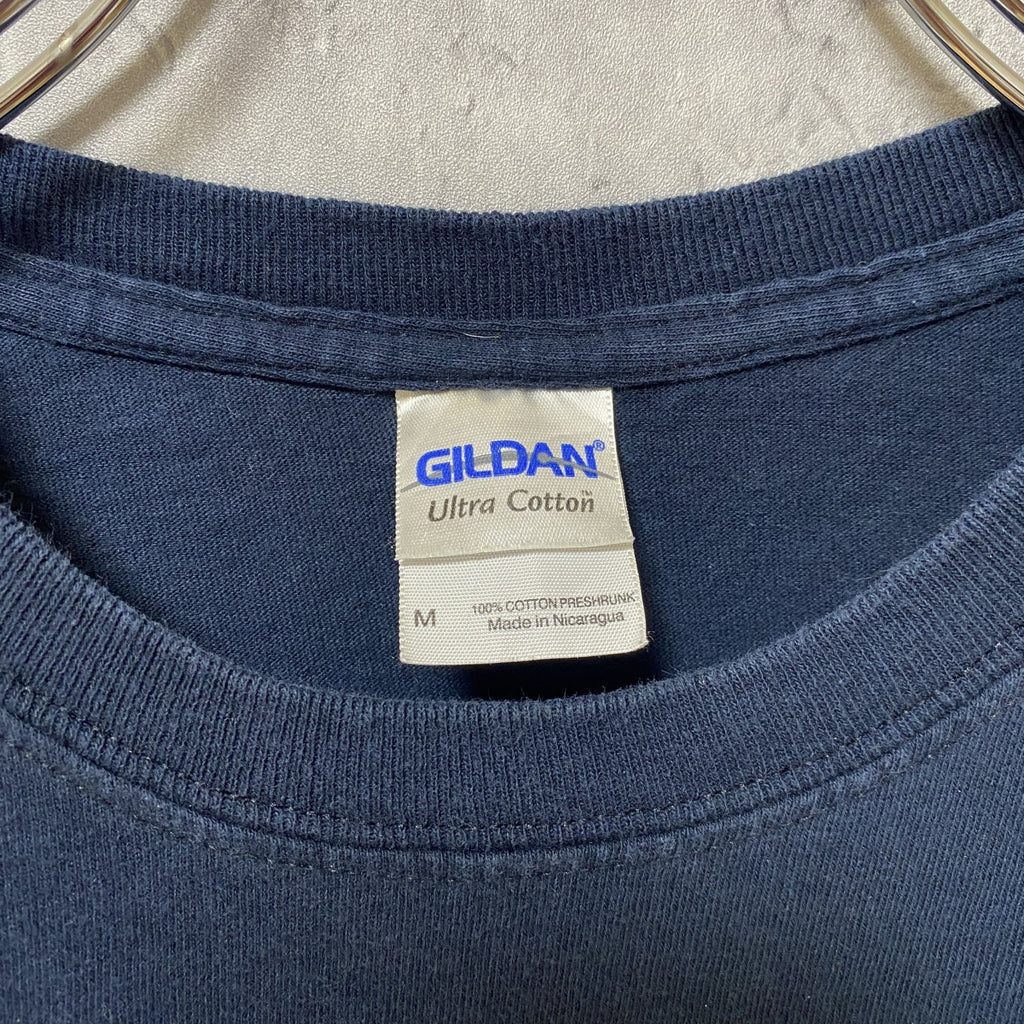 GILDAN　ギルダン　半袖プリントTシャツ　クルーネック　ネイビー　紺　レトロデザイン　Mサイズ　古着