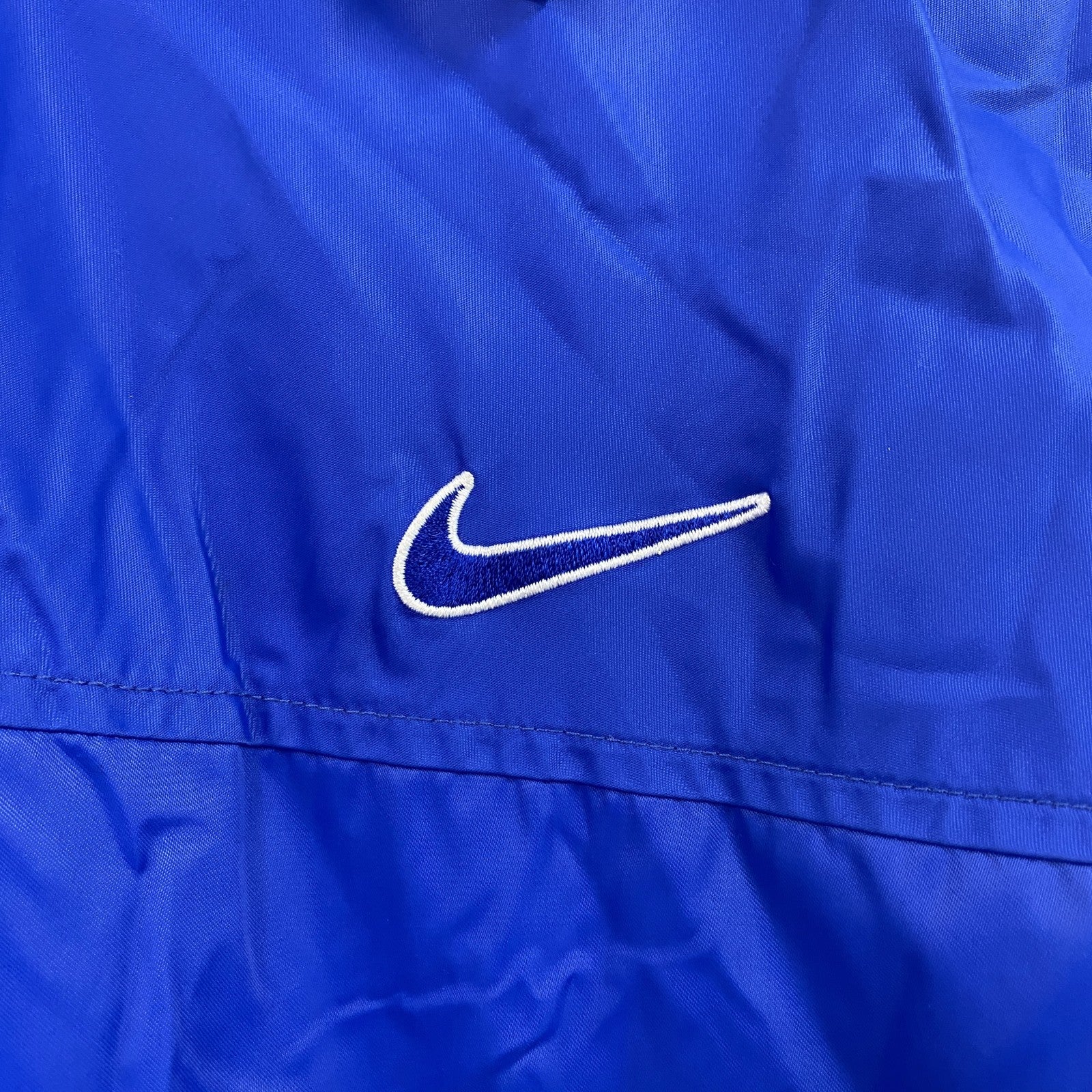 90s～　NIKE　ナイキ　コーチジャケット　フルボタンナイロンジャケット　スウッシュ　ワンポイント　青　ブルー　Lサイズ　　ヴィンテージ　古着