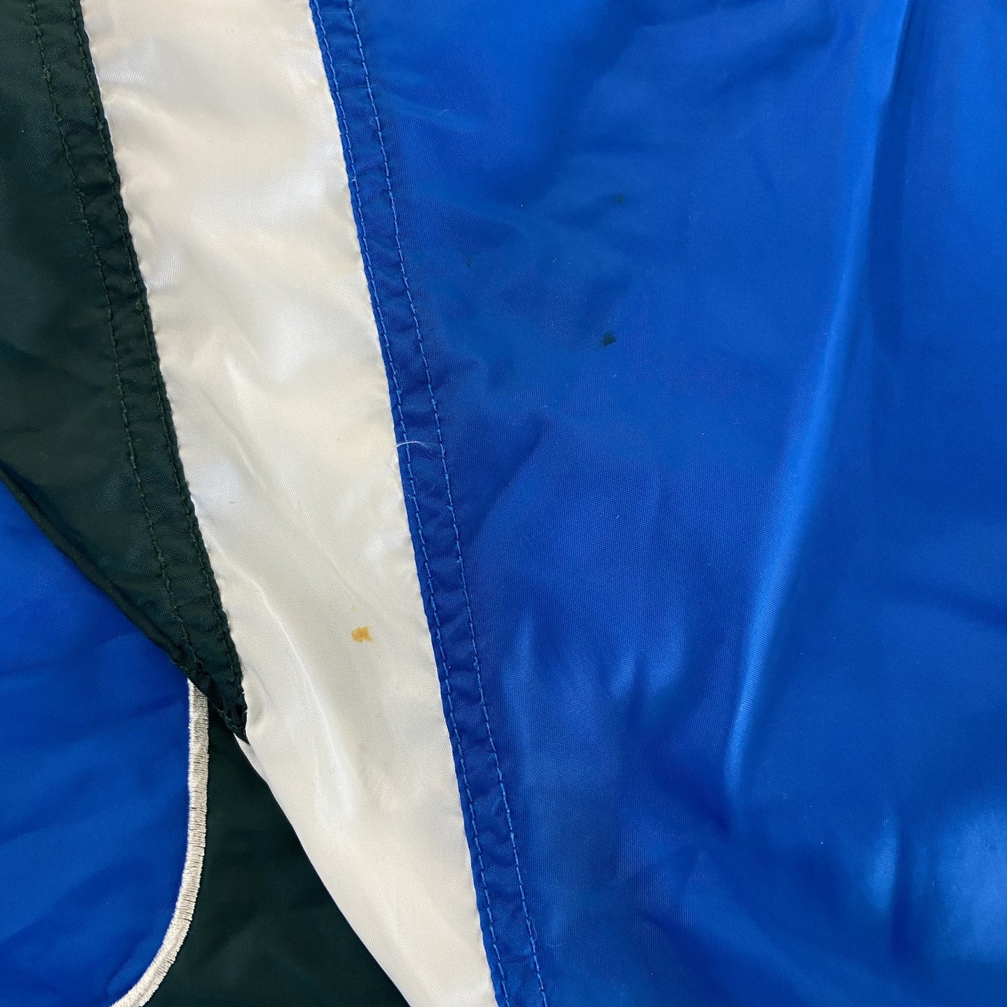 NIKE　ナイキ　フルジップナイロンジャケット　マルチカラー　Lサイズ