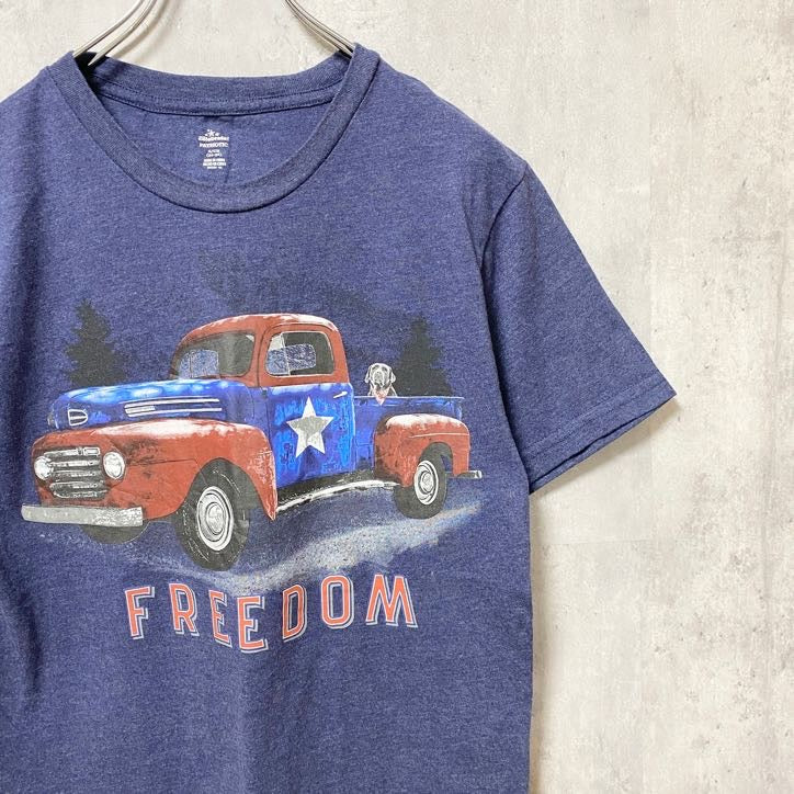 古着 used　celebrate patriotic　半袖プリントTシャツ　クルーネック　車　FREEDOM　ネイビー　Sサイズ