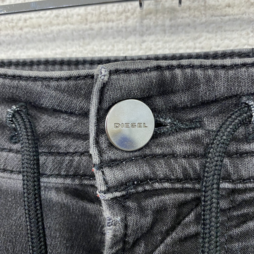 DIESEL　ディーゼル　ブラックデニムスキニーパンツ/ジーンズ　ボタンフライ　黒　ブラック　W28サイズ　古着