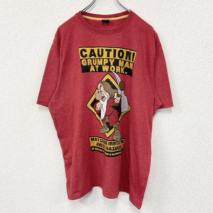 古着 used　Disney ディズニー　半袖プリントTシャツ　7人の小人　おこりんぼ　カジュアル　赤　クルーネック　XLサイズ