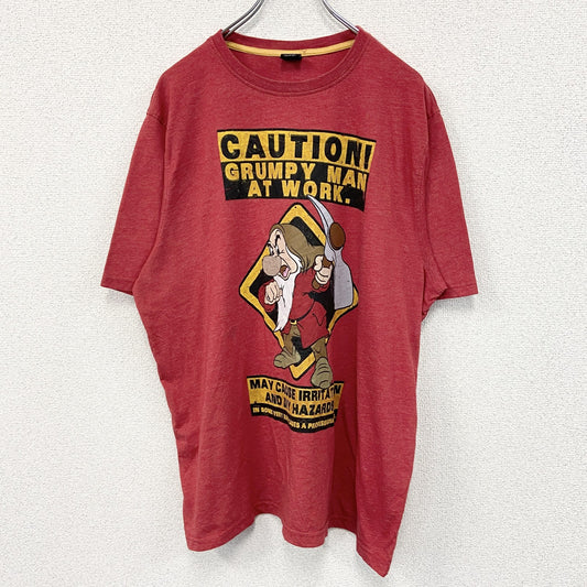 古着 used　Disney ディズニー　半袖プリントTシャツ　7人の小人　おこりんぼ　カジュアル　赤　クルーネック　XLサイズ