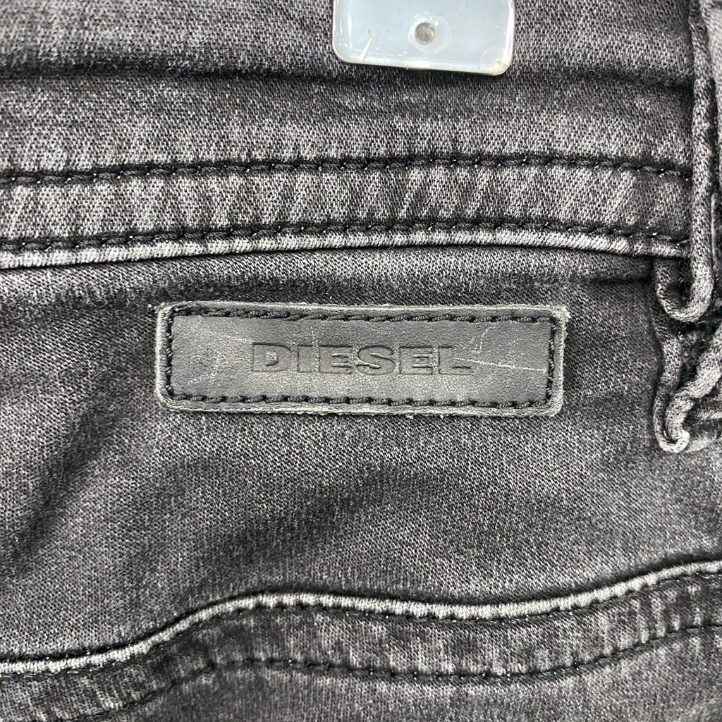 DIESEL　ディーゼル　ブラックデニムスキニーパンツ/ジーンズ　ボタンフライ　黒　ブラック　W28サイズ　古着