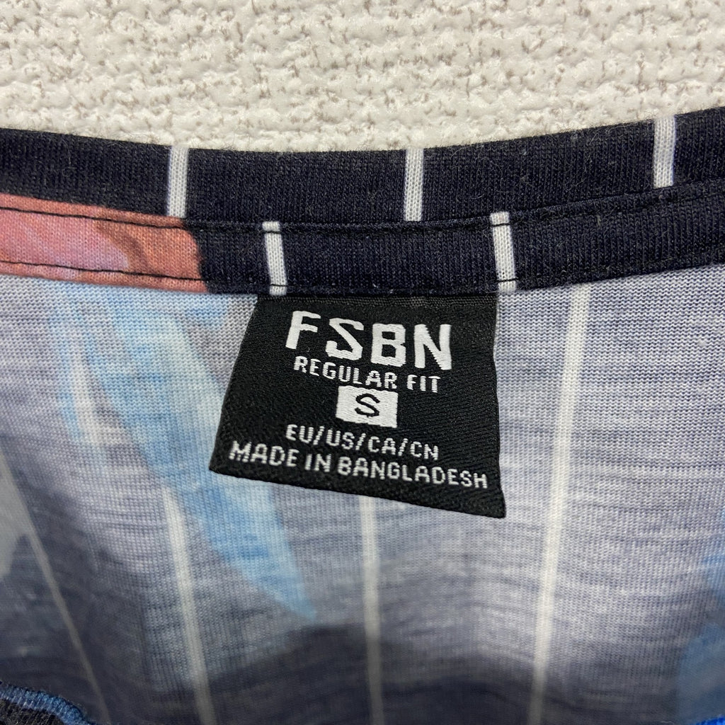 FSBN　半袖総柄プリントTシャツ　花柄　カジュアルデザイン　黒　ブラック　個性的　レトロ　クルーネック　Sサイズ　古着