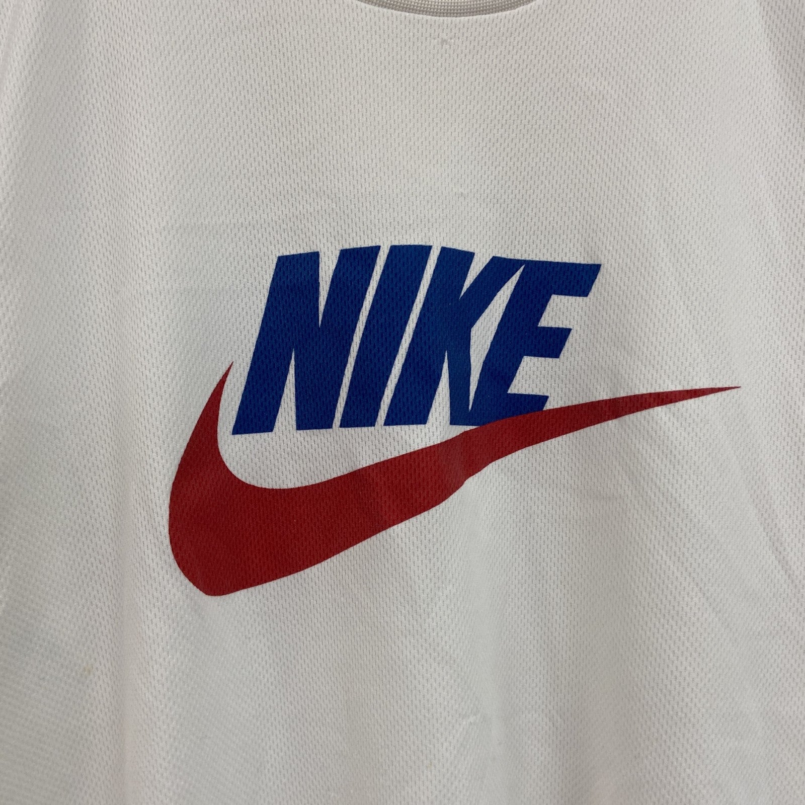 NIKE　ナイキ　半袖Tシャツ　デカロゴ　スウッシュ　白　ホワイト　Lサイズ カットソー メンズ コットン 古着