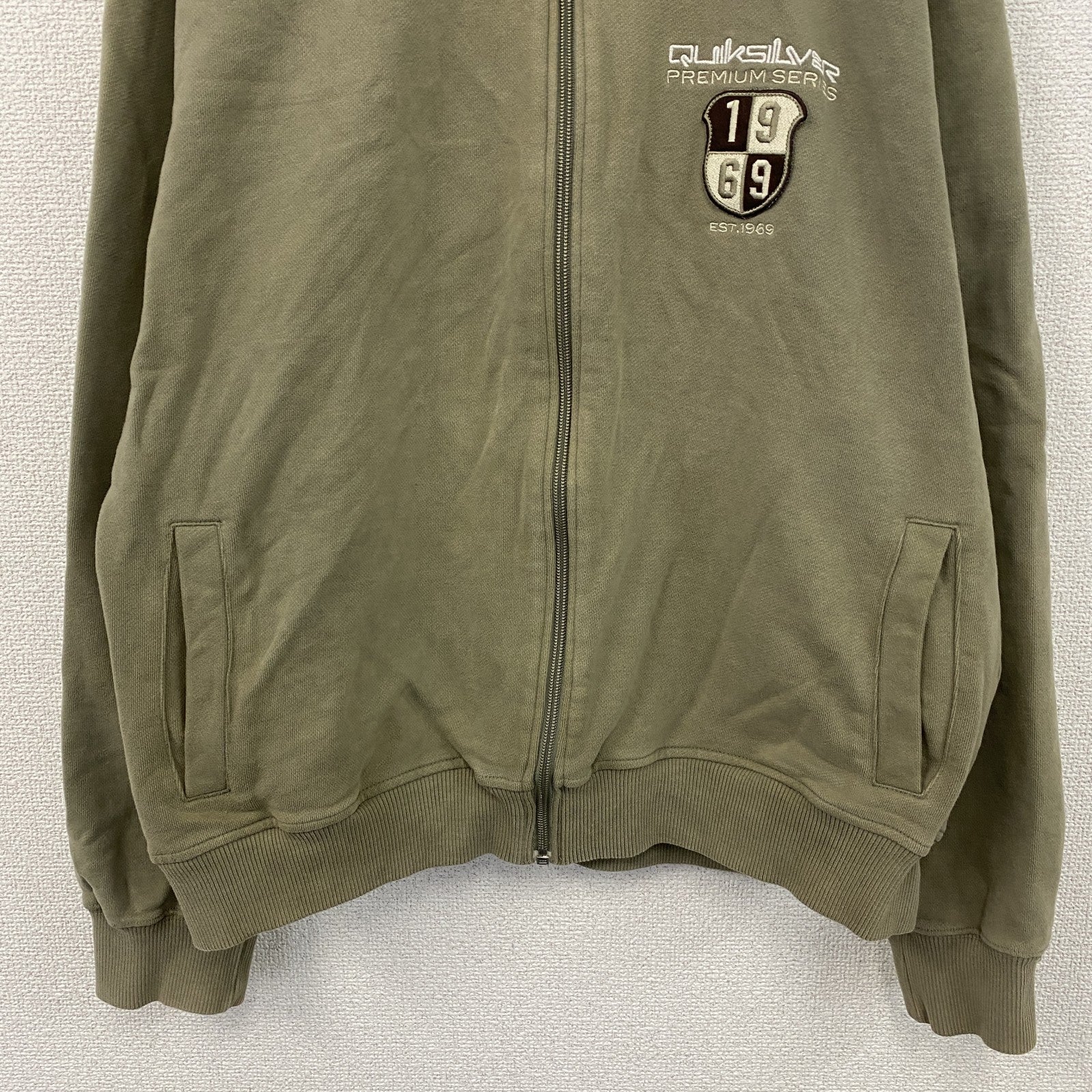 Quiksilver　クイックシルバー　フルジップスウェットジャケット　カーキ　XLサイズ　古着