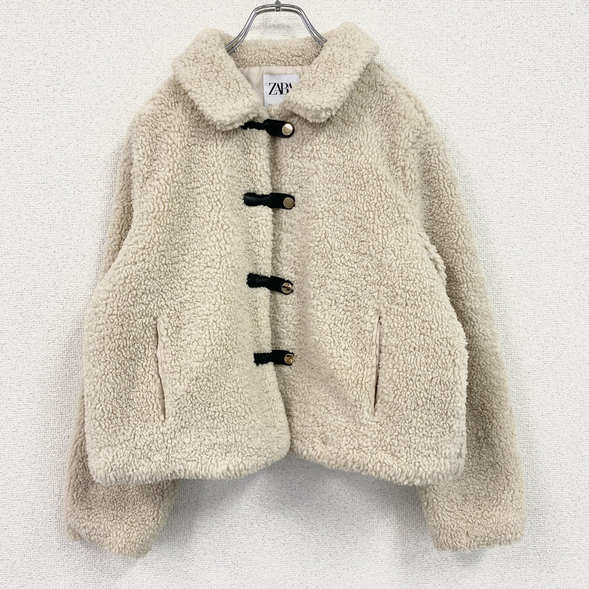 ZARA　ザラ　クロップド丈フェイクボアジャケット　アイボリー　Sサイズ　古着