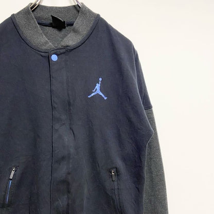 古着 used　AIR JORDAN　エアジョーダン　長袖スタジャン　黒　ブラック　灰色　グレー　アウター　秋冬服　Mサイズ