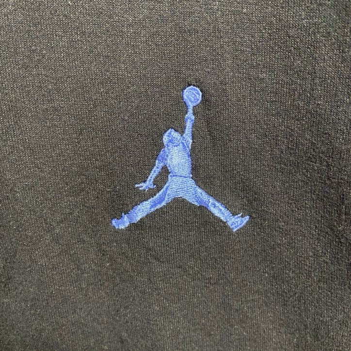 古着 used　AIR JORDAN　エアジョーダン　長袖スタジャン　黒　ブラック　灰色　グレー　アウター　秋冬服　Mサイズ