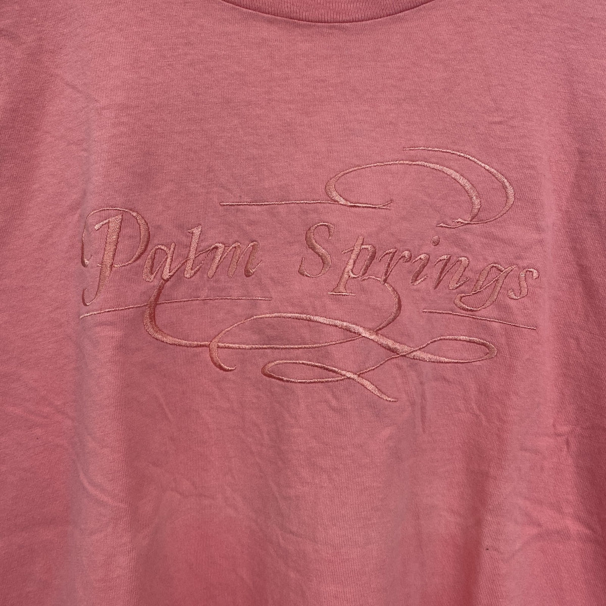 半袖刺繍Tシャツ　90s　レトロデザイン　ヴィンテージ　クルーネック　シングルステッチ　ピンク　Lサイズ　古着