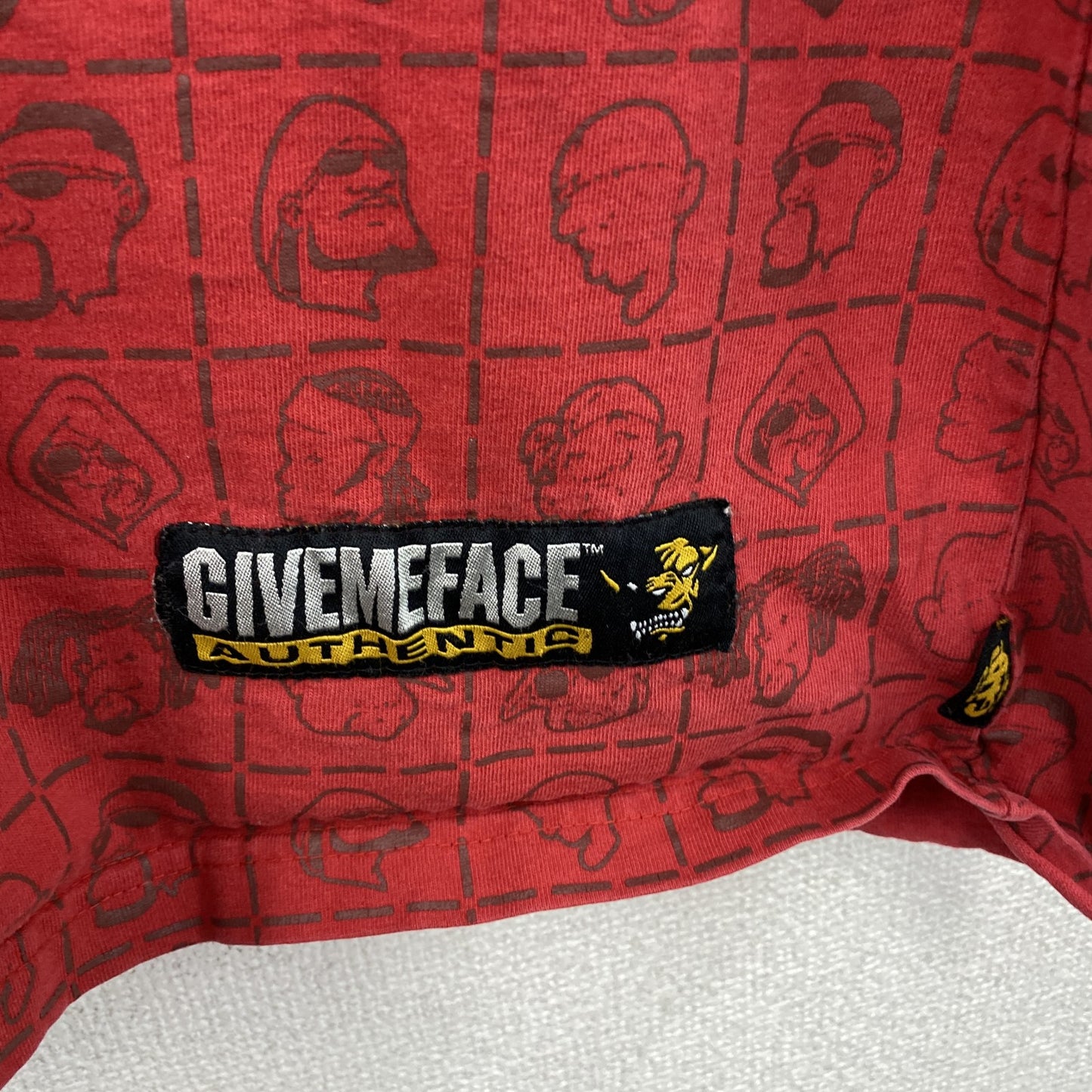 GNS0.3　半袖プリントTシャツ　赤　レッド　黒　ブラック　XLサイズ