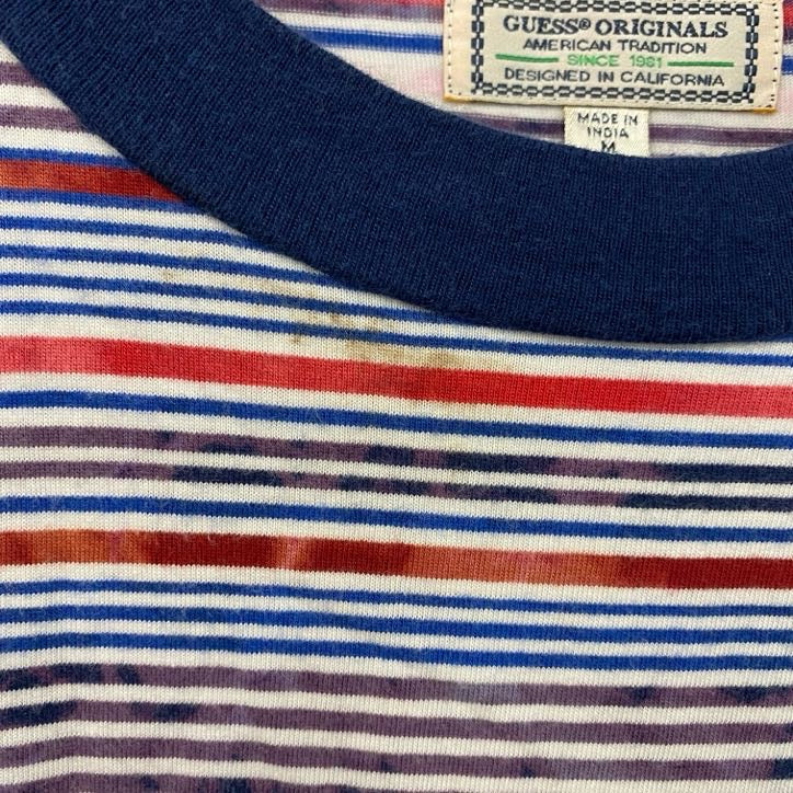 GUESS　ゲス　半袖プリントTシャツ　刺繍ロゴ　ワンポイント　ストライプ　マルチカラー　グレー　Mサイズ　古着