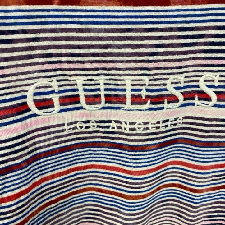GUESS　ゲス　半袖プリントTシャツ　刺繍ロゴ　ワンポイント　ストライプ　マルチカラー　グレー　Mサイズ　古着