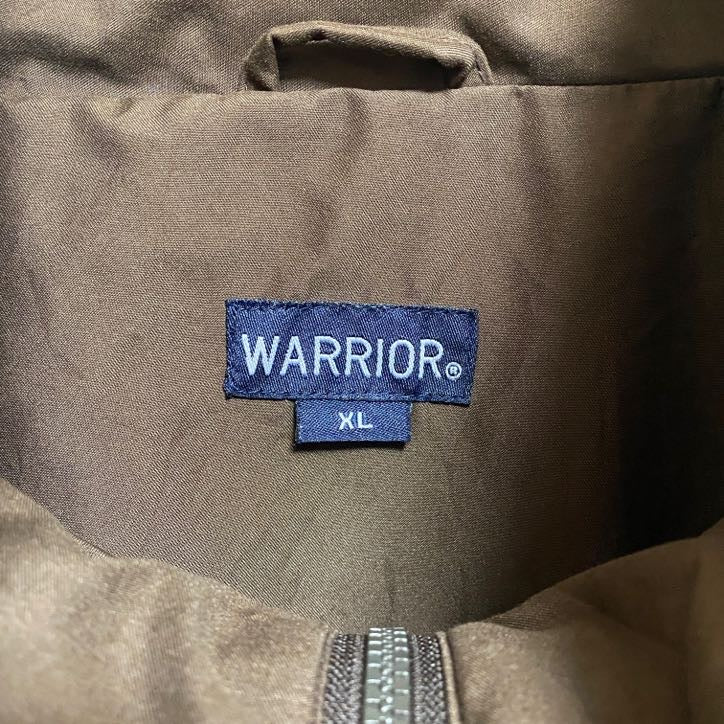 古着 used　WARRIOR　長袖ナイロンジャケット　アウター　ブルゾン　茶色　ビックシルエット　秋冬服　XLサイズ