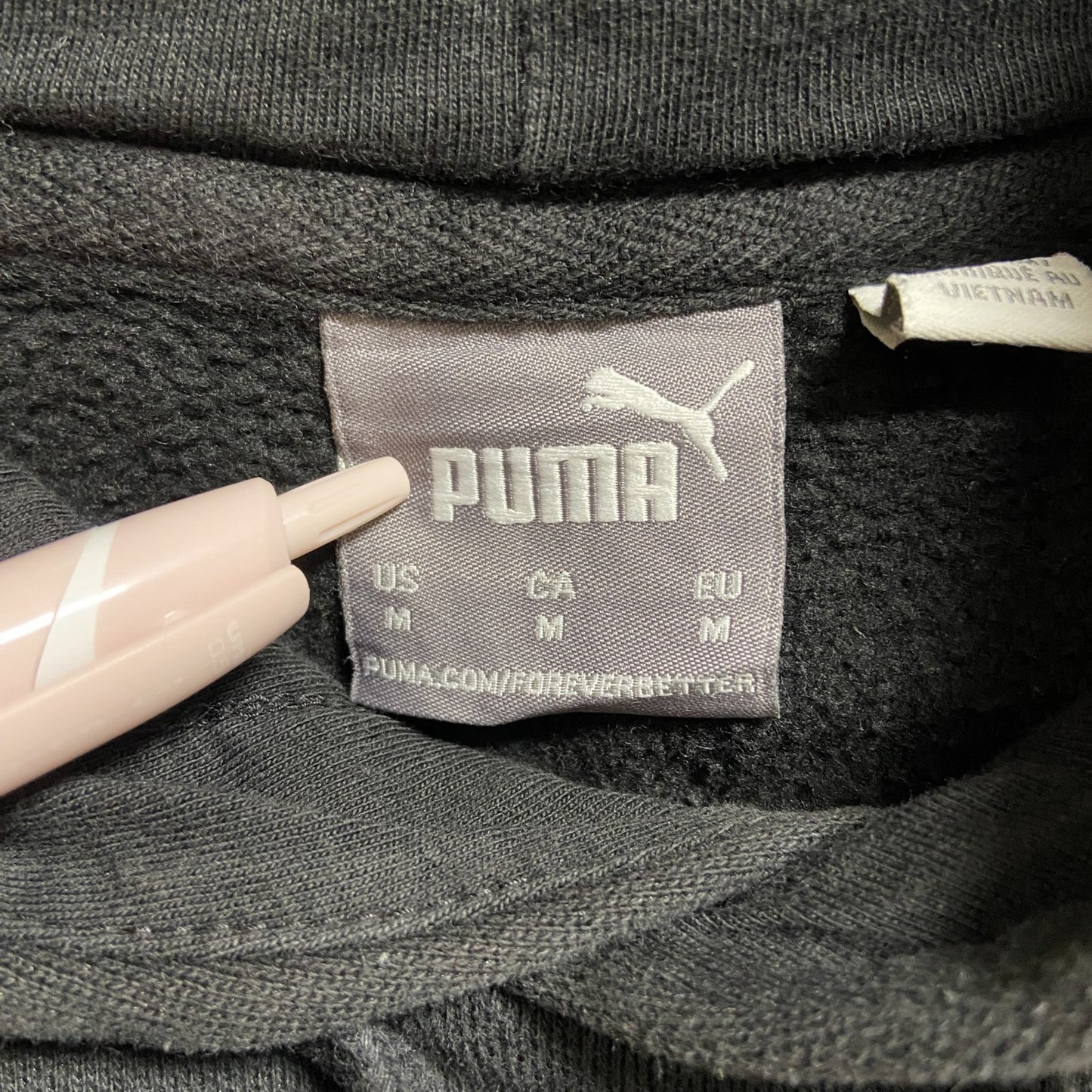 古着 used　PUMA　プーマ　長袖ワンポイントロゴ刺繍パーカー　フーディー　スポーティー　黒　ブラック　Mサイズ