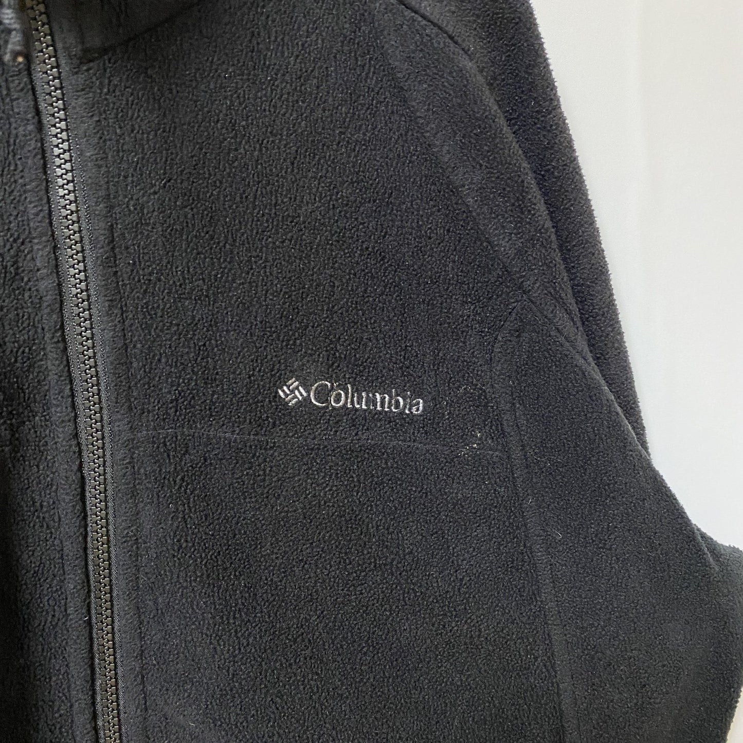 古着 used　Columbia コロンビア　長袖フリースジャケット　アウター　ワンポイント刺繍　黒　秋冬服　Lサイズ