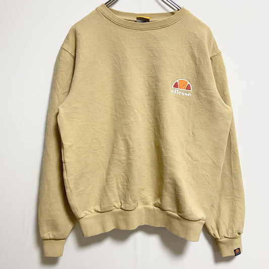 古着 used　ellesse エレッセ　長袖クルーネックワンポイントロゴプリントスウェット　トレーナー　ベージュ　EU38サイズ