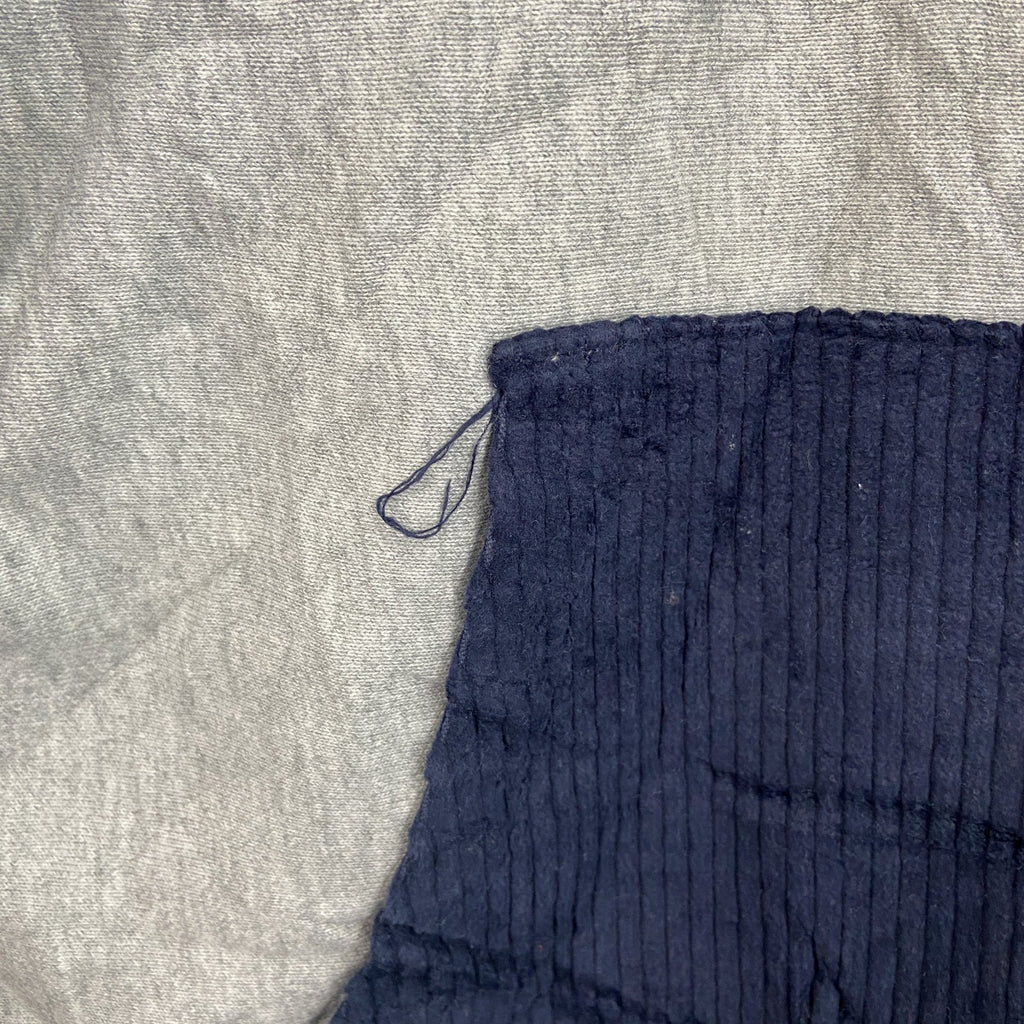 Champion　チャンピオン　スウェットパーカー/フーディー　切り替えカラー　デカロゴ　ワッペン　刺繍ロゴ　灰色　グレー　Lサイズ トレーナー スウェットトップス フード付き 古着