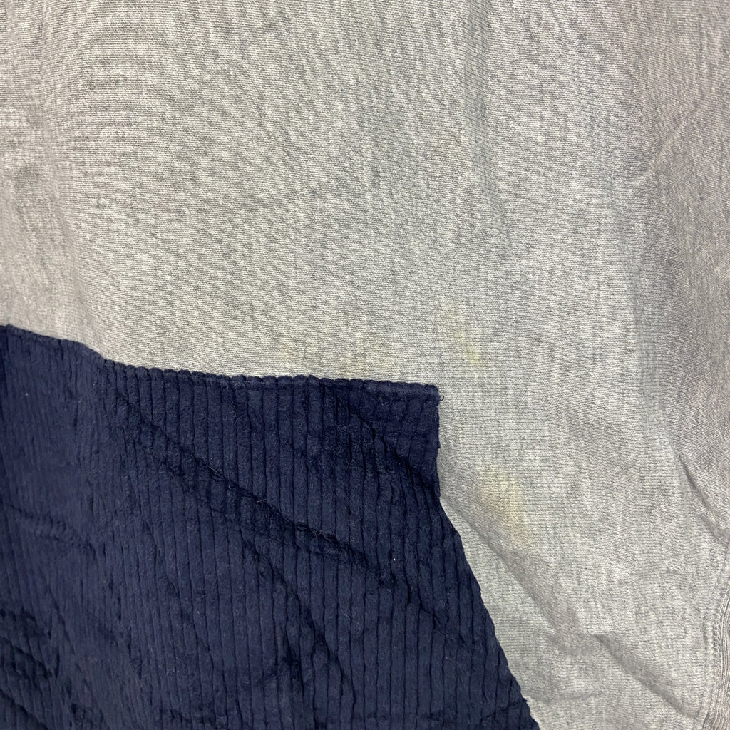 Champion　チャンピオン　スウェットパーカー/フーディー　切り替えカラー　デカロゴ　ワッペン　刺繍ロゴ　灰色　グレー　Lサイズ トレーナー スウェットトップス フード付き 古着