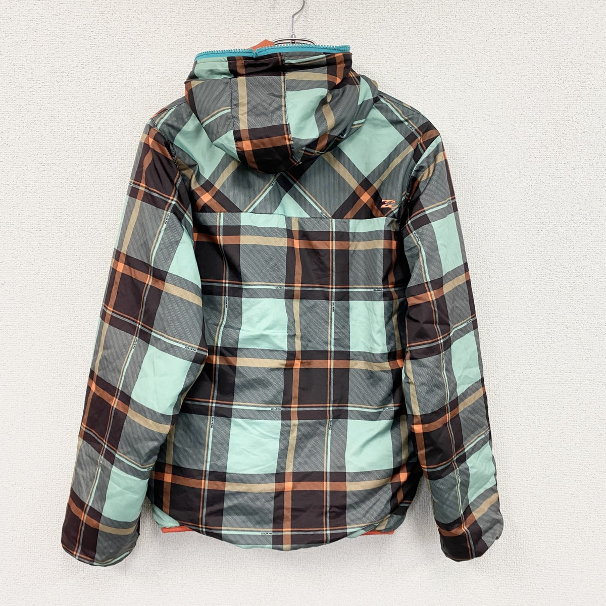 BILLABONG　ビラボン　フルジップナイロンジャケット　中綿入り　ハの字ポケット　リバーシブル　オレンジ　チェック柄　古着