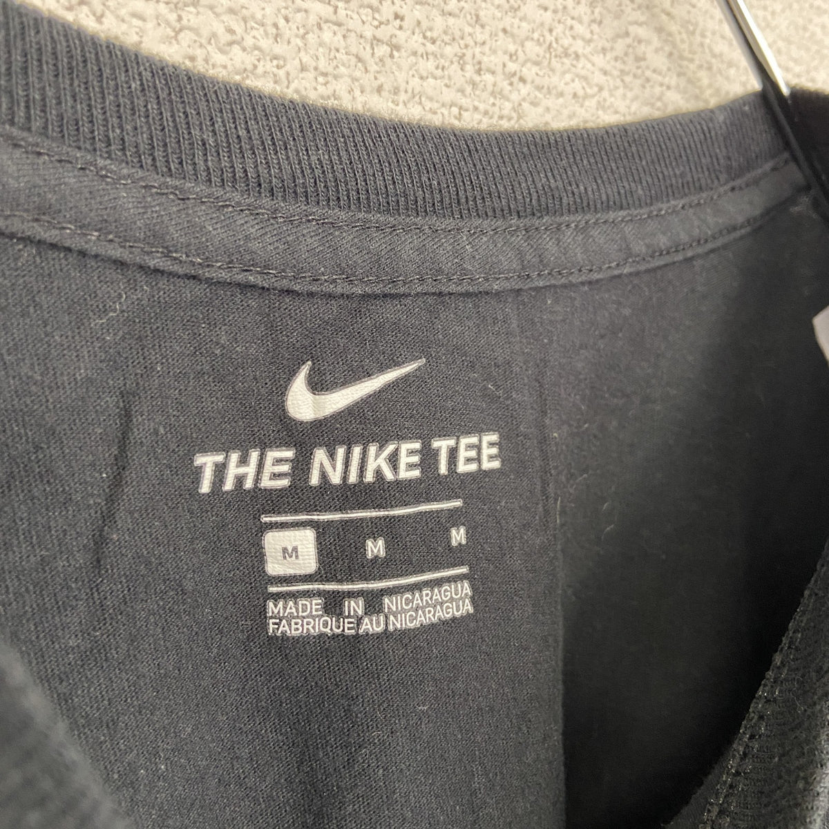 NIKE ナイキ　半袖プリントTシャツ　MELD　スウッシュロゴ　カジュアル　黒　ブラック　クルーネック　XLサイズ　古着
