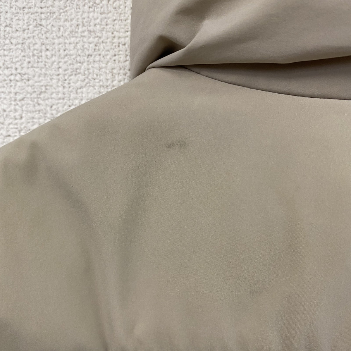 NATURAL BEAUTY　ナチュラルビューティー　ダウンコート　ダウン90%　比翼仕立て　ベージュ　38サイズ ダウンアウター メンズ ポリエステル 古着