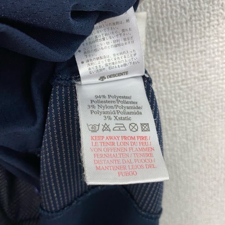 UMBRO　アンブロ　デサント　半袖Tシャツ　ユニフォーム　紺　ネイビー　Lサイズ　古着