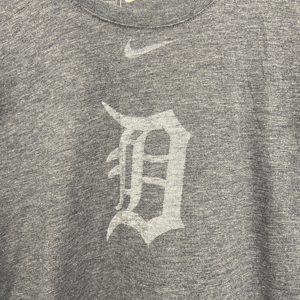 NIKE ナイキ　半袖プリントTシャツ　DRI-FIT　スウッシュロゴ　グレー　灰色　クルーネック　カジュアル　Lサイズ　古着