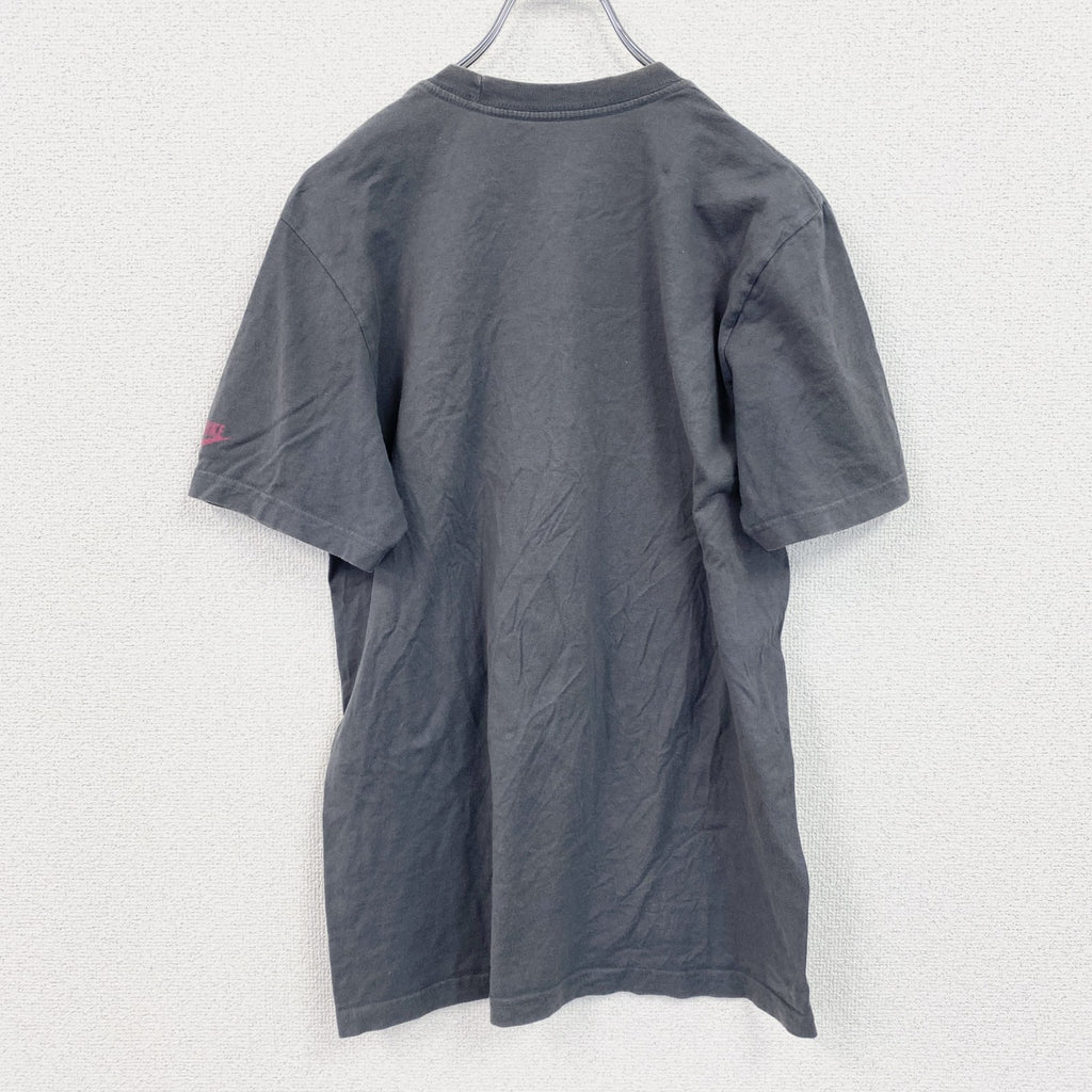 ナイキ　NIKE　半袖プリントTシャツ　スニーカー　灰色　グレー　クルーネック　レトロデザイン　Sサイズ　古着