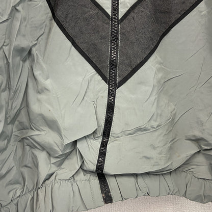 米軍　U.S.ARMY　トレーニングジャケット　ナイロンジャケット　グレー　Mサイズ