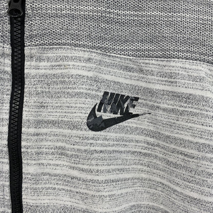 NIKE　ナイキ　トラックジャケット/ジャージ　灰色　グレー　Lサイズ