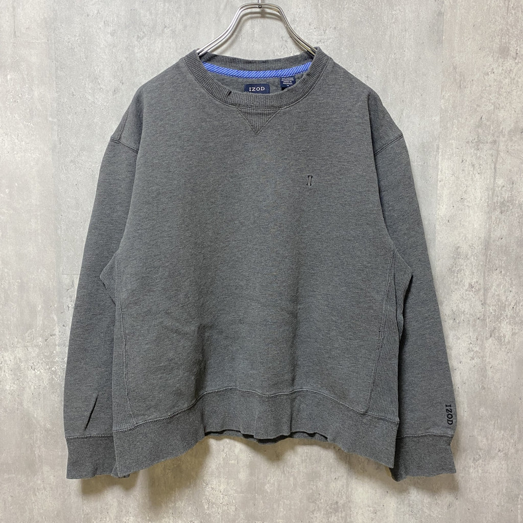 IZOD アイゾッド　長袖ワンポイントロゴ刺繍スウェット　トレーナー　Vガゼット　グレー　灰色　秋冬服　Mサイズ　古着