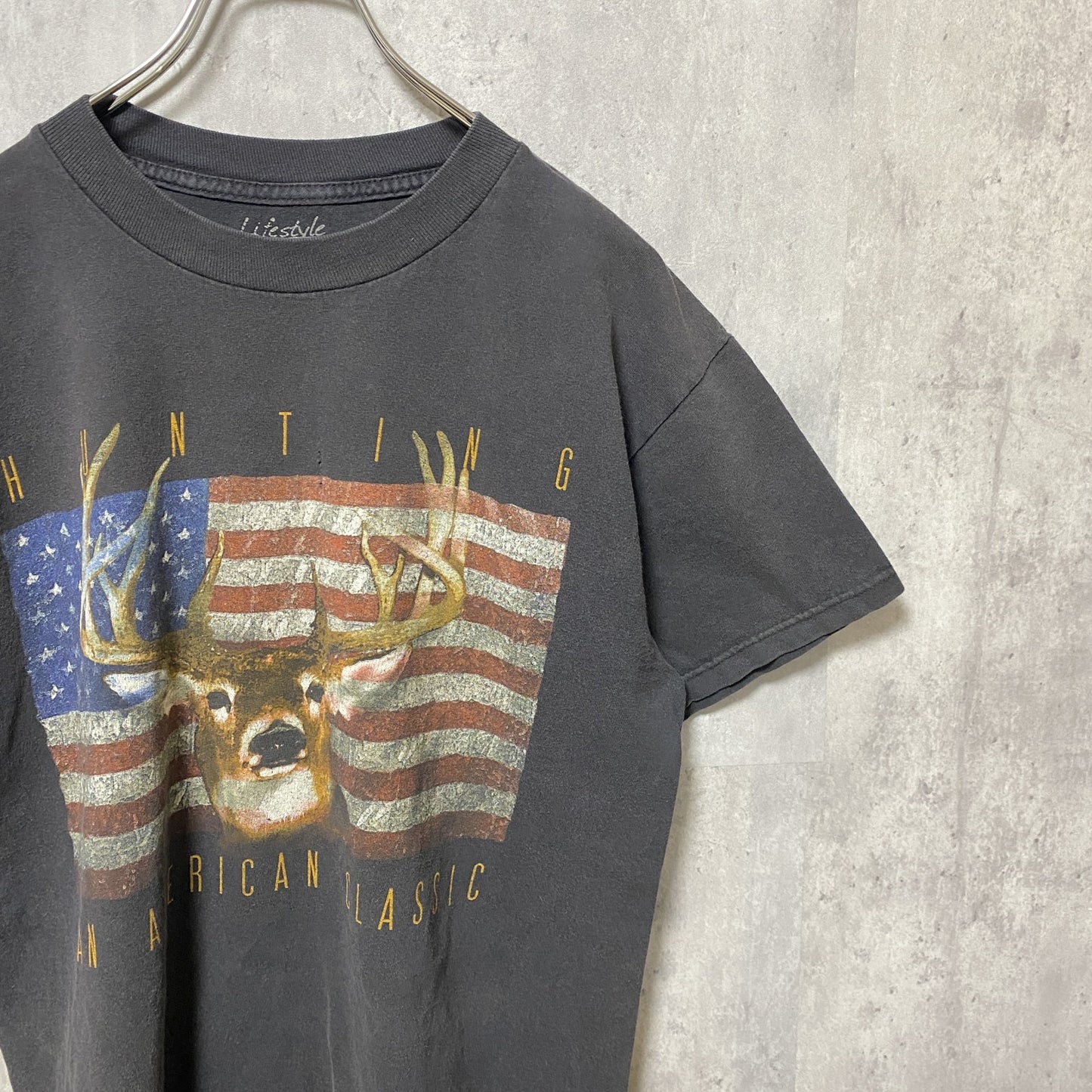 古着 used　Lifestyle Classics　半袖アニマル柄プリントTシャツ　USA国旗　鹿　シカ　動物　黒　Mサイズ