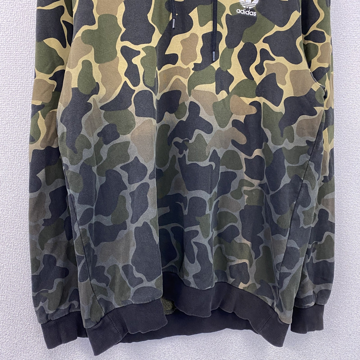 adidas　アディダス　スウェットパーカー/フーディー　迷彩柄　カーキ　古着