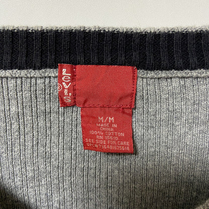 古着 used　Levi’s　リーバイス　長袖Vネックニット　セーター　無地　グレー　灰色　シンプル　Mサイズ