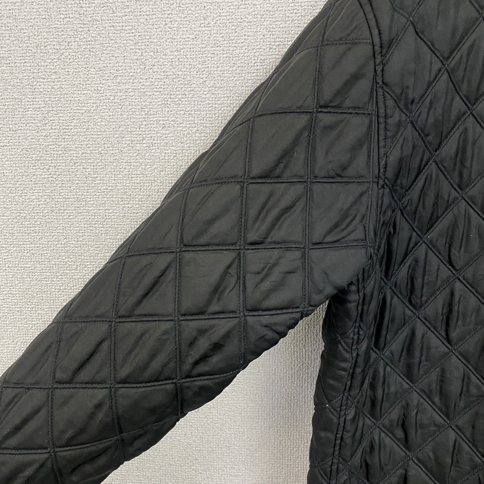 Salvatore Ferragamo　サルヴァトーレフェラガモ　キルティングジャケット　中綿入り　黒　ブラック　Mサイズ　古着