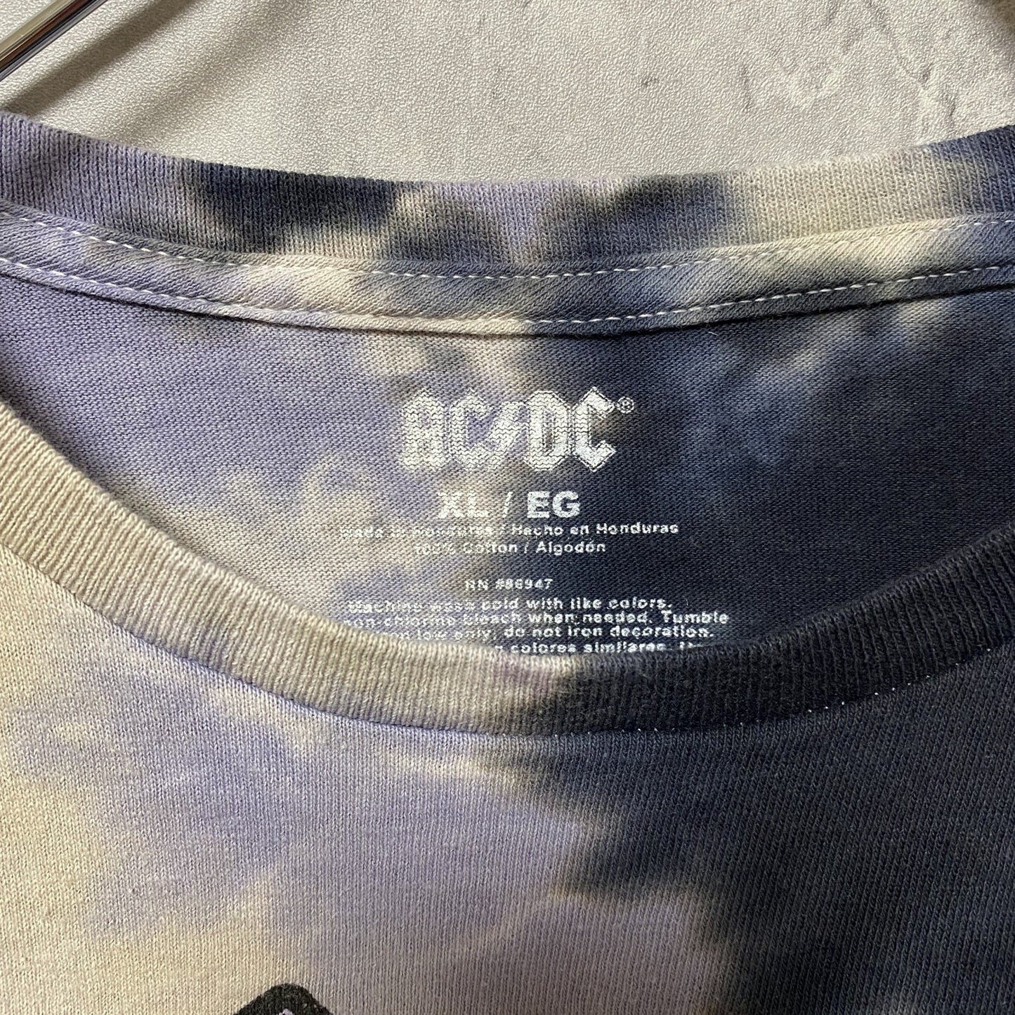 古着 used　ACDC TOUR　半袖バンドプリントTシャツ　ツアーT　タイダイ柄　黒　紫　ビッグシルエット　XLサイズ