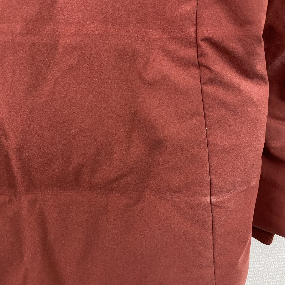 UNIQLO　ユニクロ　シームレスダウンパーカ　ダウン90%　ボルドー　Mサイズ　古着