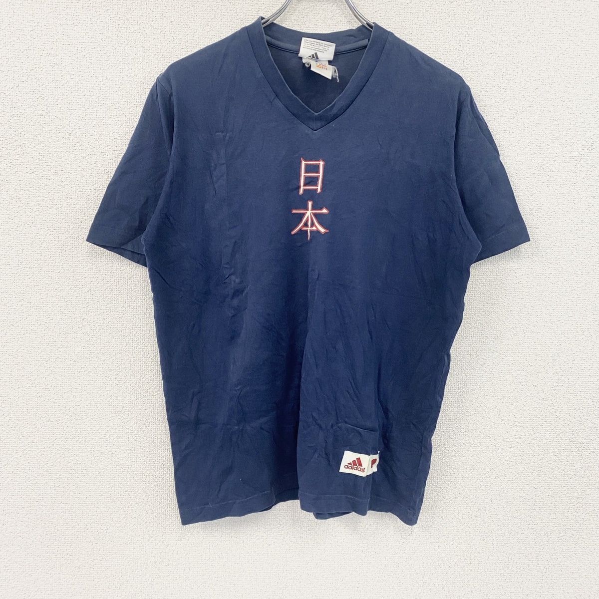 00s　adidas　アディダス　FIFAワールドカップ　半袖プリントTシャツ　Vネック　パフォーマンスロゴ　日の丸　漢字プリント　ヴィンテージ　紺　ネイビー　古着