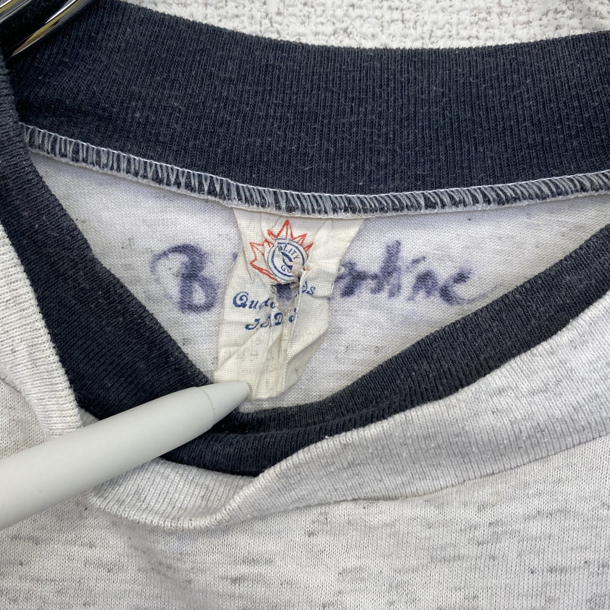 90s　ヴィンテージ　半袖プリントTシャツ　カレッジ風　　灰色　ライトグレー　ニューファンドランド　Lサイズ　古着
