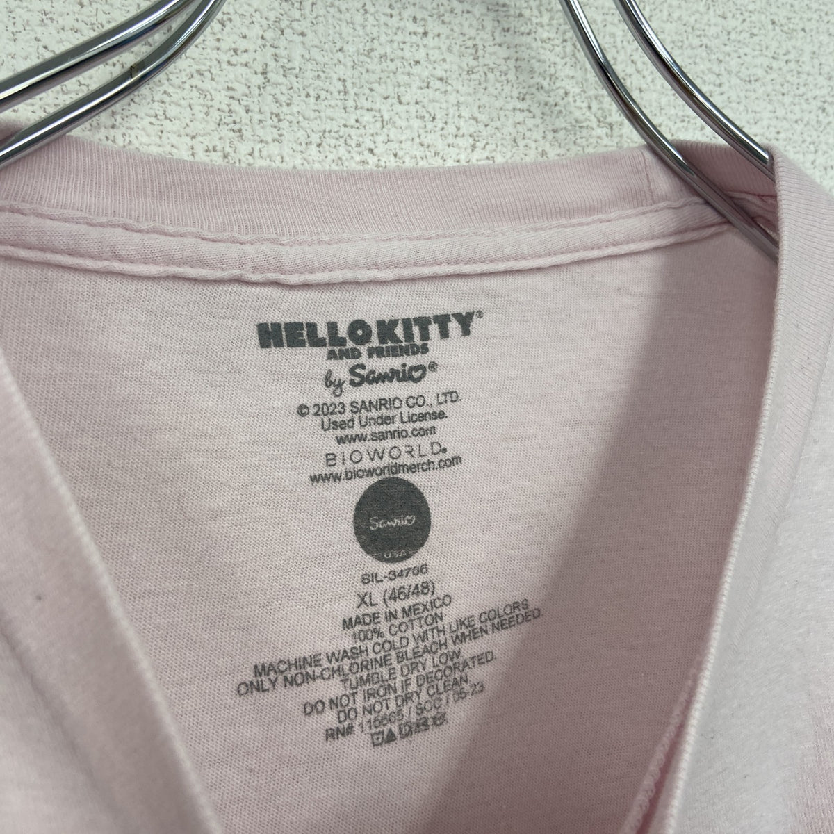 サンリオ　ハローキティ　半袖キャラクタープリントTシャツ　レトロデザイン　クルーネック　ピンク　XLサイズ　古着