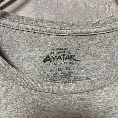 古着 used　AVATAR　半袖アニマルプリントTシャツ　クルーネック　動物　グレー　春夏服　ビッグシルエット　XLサイズ