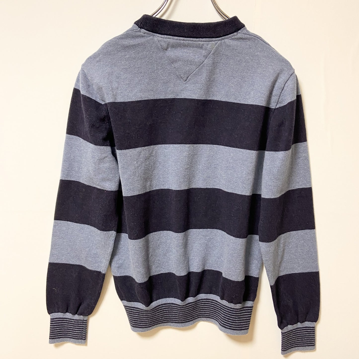 古着 used　TOMMY HILFIGER トミーヒルフィガー　長袖ボーダーニット　セーター　ワンポイントロゴ　XSサイズ