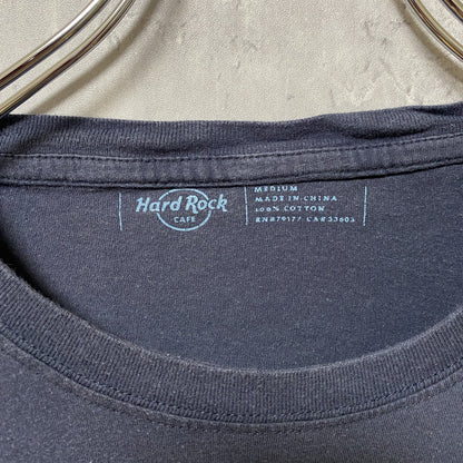 古着 used　Hard Rock CAFE　ハードロックカフェ　半袖刺繍Tシャツ　クルーネック　ギター　ネイビー　Mサイズ