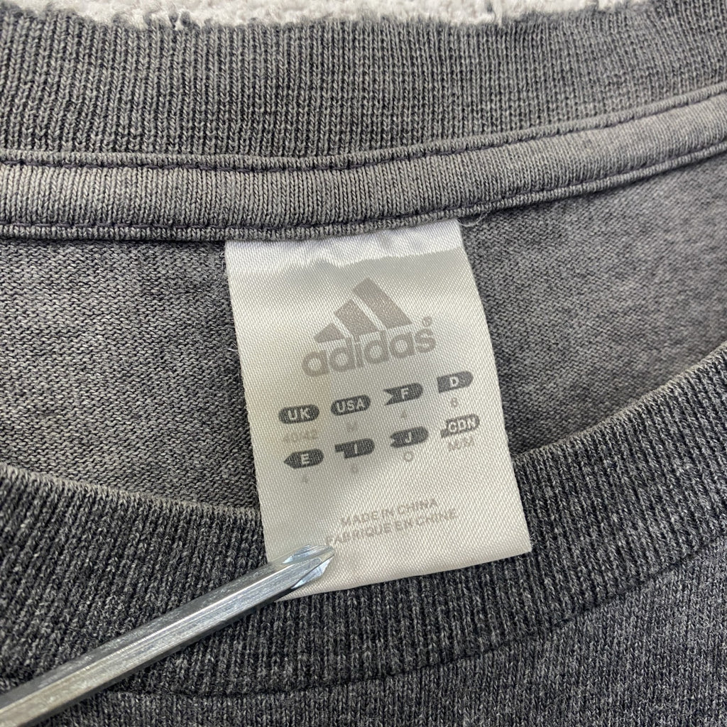 00s～　adidas　アディダス　半袖プリントTシャツ　デカロゴ　ヴィンテージ　灰色　グレー　Mサイズ カットソー メンズ コットン 古着