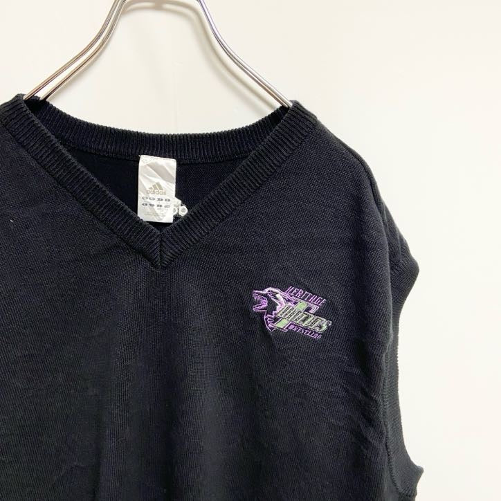 adidas アディダス　Vネックニットベスト　セーター　ワンポイントロゴ刺繍　黒　ブラック　Lサイズ　古着